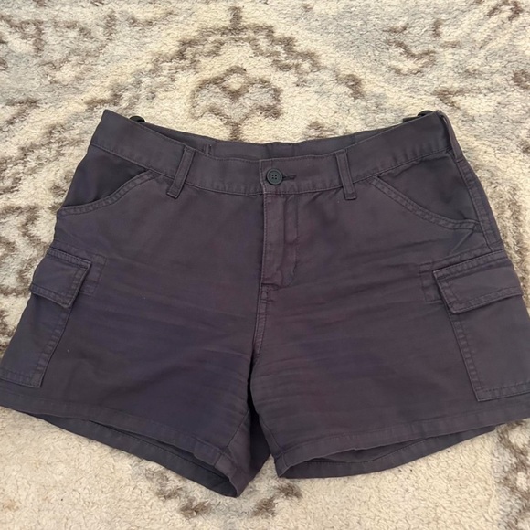 Brandy Melville Dark Gray Cargo Shorts - Picture 1 of 3
